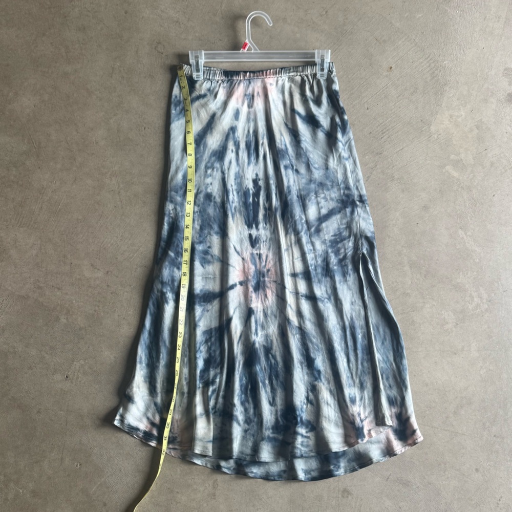 Young, Fabulous & Broke Feleity Skirt Tie-Dye Satin Midi Skirt (S) - Picture 5 of 8